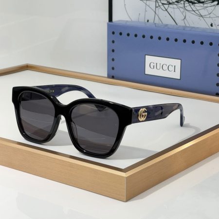Gucci  Mirror leg Double G Mark sunglasses Top quality - Image 4