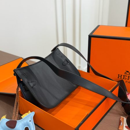 Hermès Gypsy Mini Crossbody Bag - Image 10