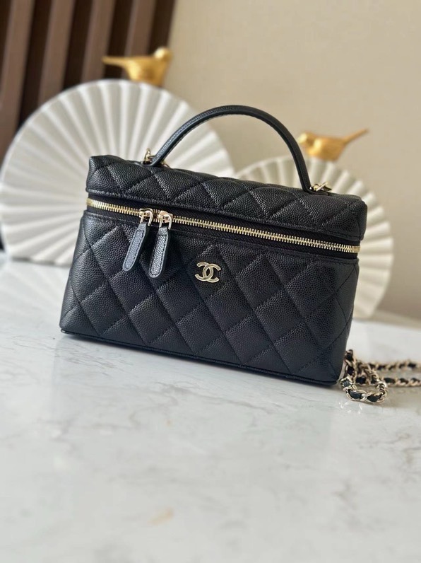 Chanel 25C Vanity / Clutch with Chain
