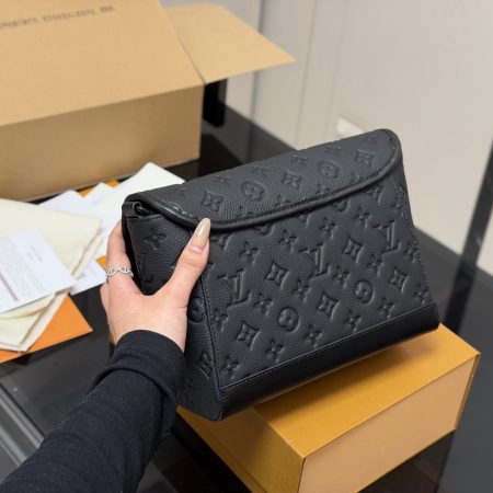 LV Pulse Messenger Monogram Shadow Bag - Image 7