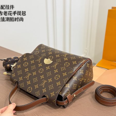 Lv Vintage Floral Handbag - Image 9