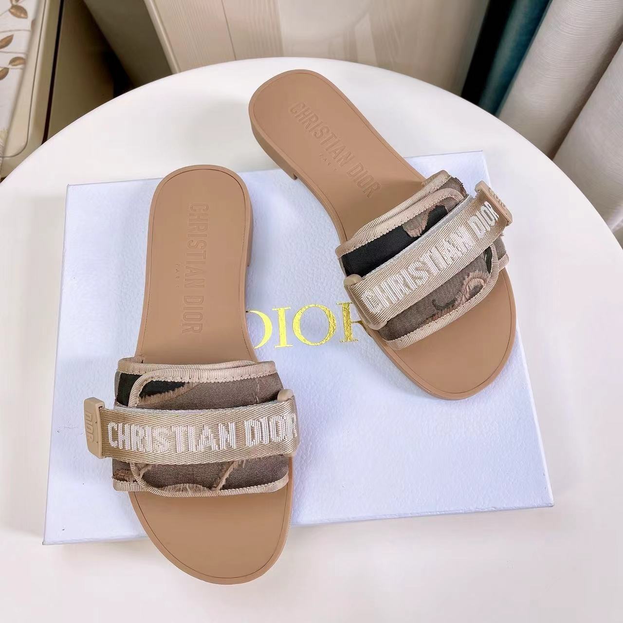 Dior DWAY Slide Slipper Sandals  With Adjustable Type Slide Sandal - Image 7