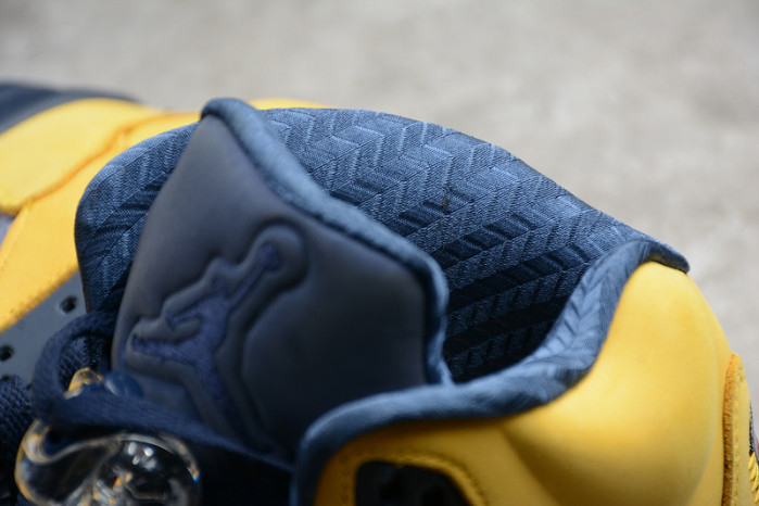 Air Jordan 5 Retro SP Michigan CQ9541-704 - Image 6