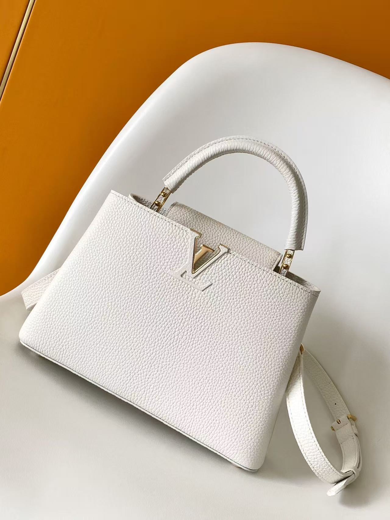 LV Borsa Capucines BB Top Quality - Image 1