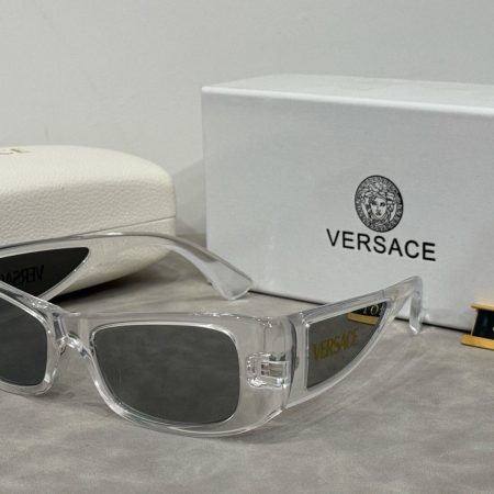 Versace Fashionable Sunglasses - Image 9