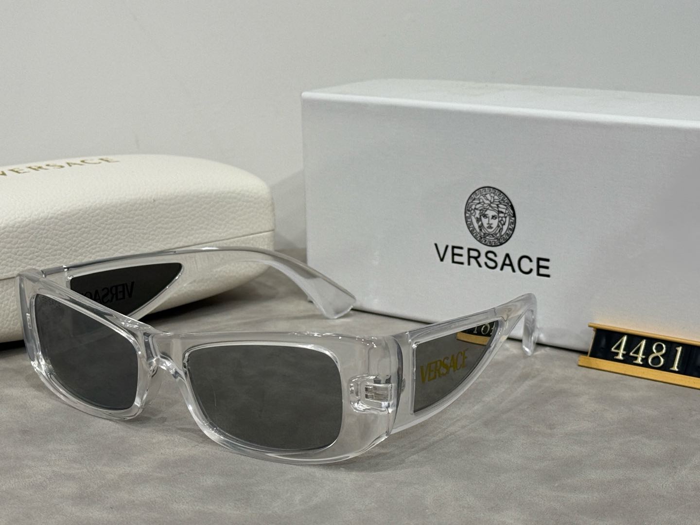 Versace Fashionable Sunglasses - Image 9
