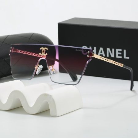 Chanel Fashionable Sunglasses - Image 8