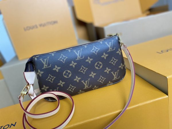LV Pochette Accessoires M82766