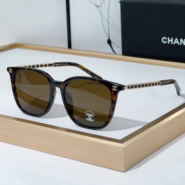 Chanel  Mirror leg Hollowed out Logo Sunglasses Top quality
