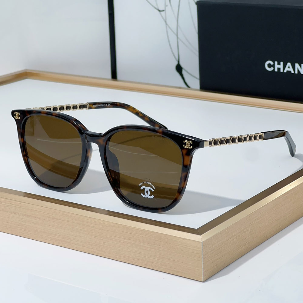 Chanel  Mirror leg Hollowed out Logo Sunglasses Top quality - Image 2