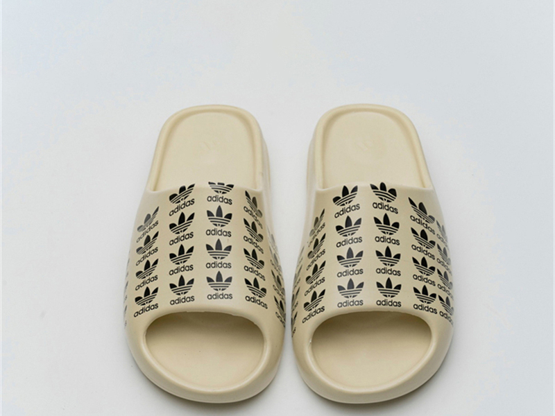 Yeezy Slides Desert Sand Logo FW6345-A - Image 7