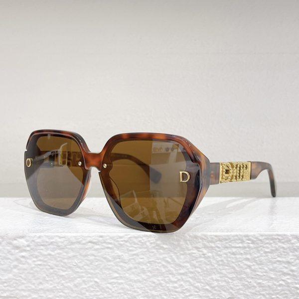 Dior Lrregular Logo Sunglasses Top Quality