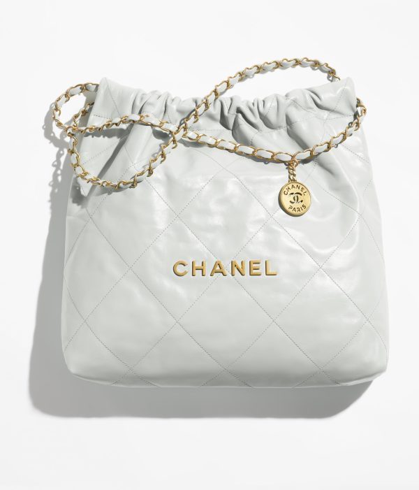 CHANEL 22 HANDBAG Shiny Calfskin & Gold-Tone Metal Light Blue