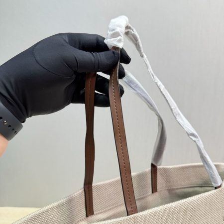Prada Raffia Tote Bag - Image 7