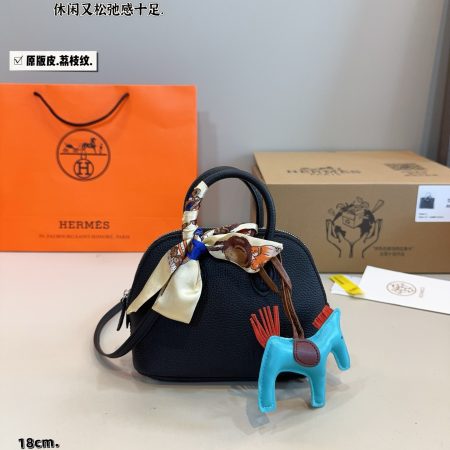 Hermès Mini Shell Bag - Image 3