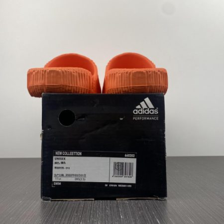 Yeezy Slide new collection 6 - Image 4