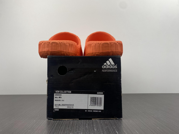 Yeezy Slide new collection 6 - Image 4