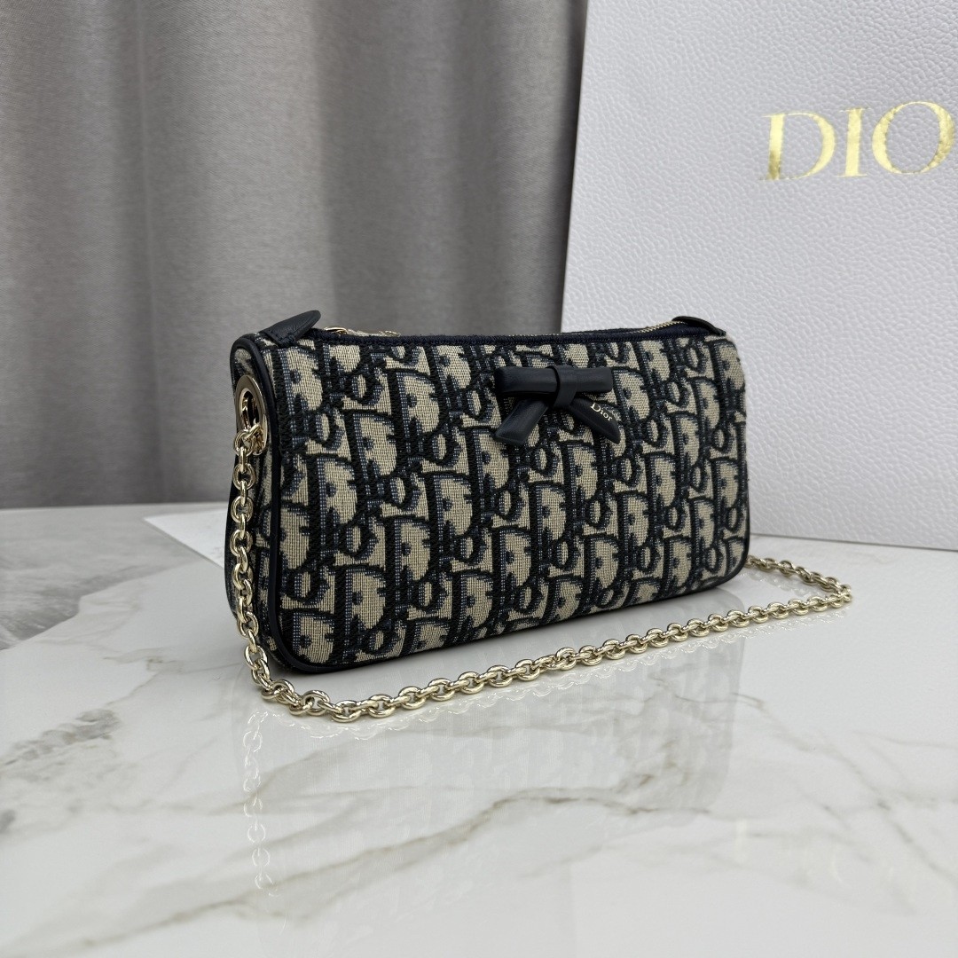 Dior Oblique Bow Pouch with Chain - Image 2