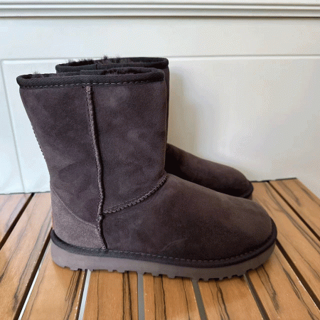 UGG Fall/Winter Classic Short Boots - Image 7