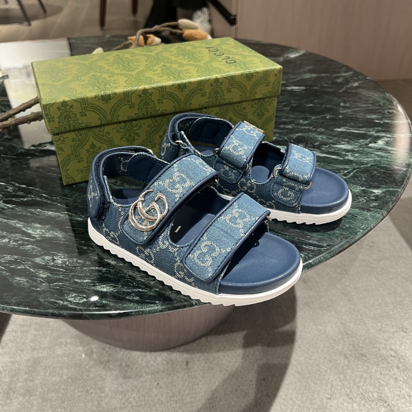 Gucci Children's Sandals - Image 5