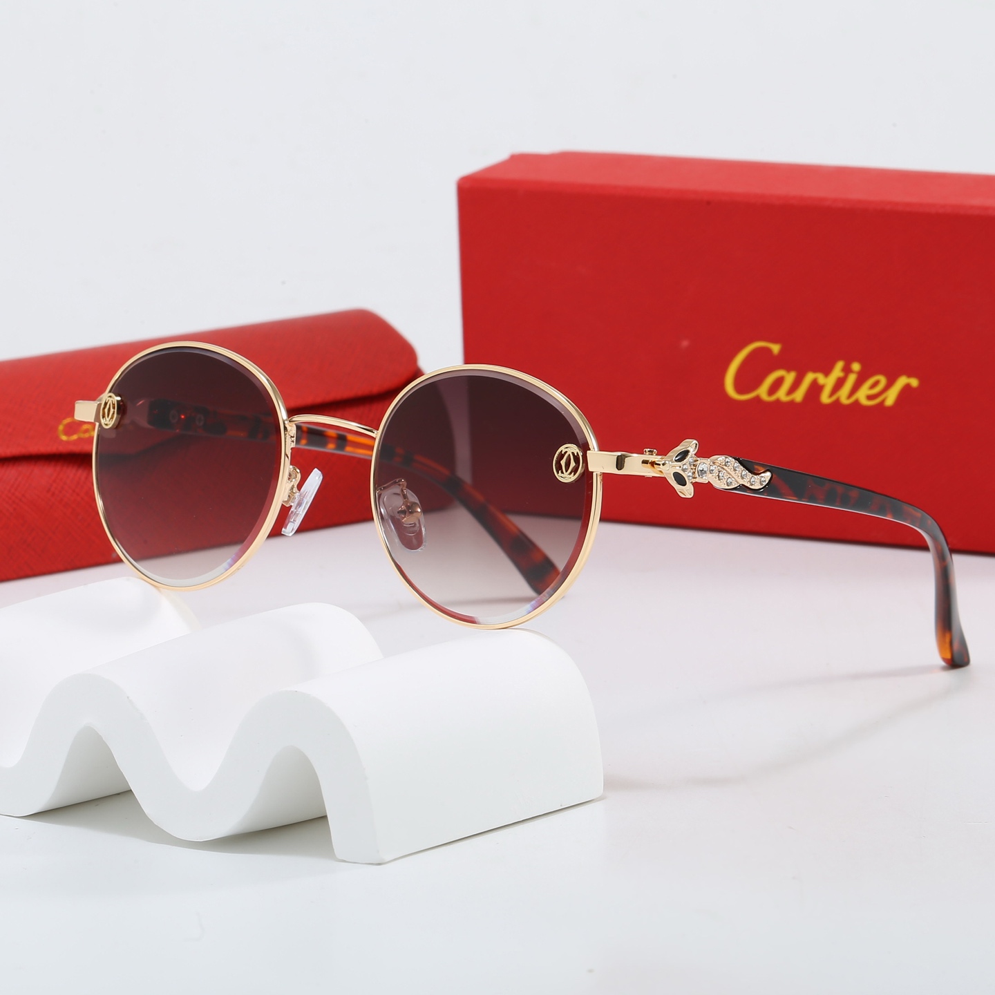 Cartier Fashionable Sunglasses - Image 4