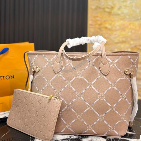 Lv onthego Shopping Bag - Image 3