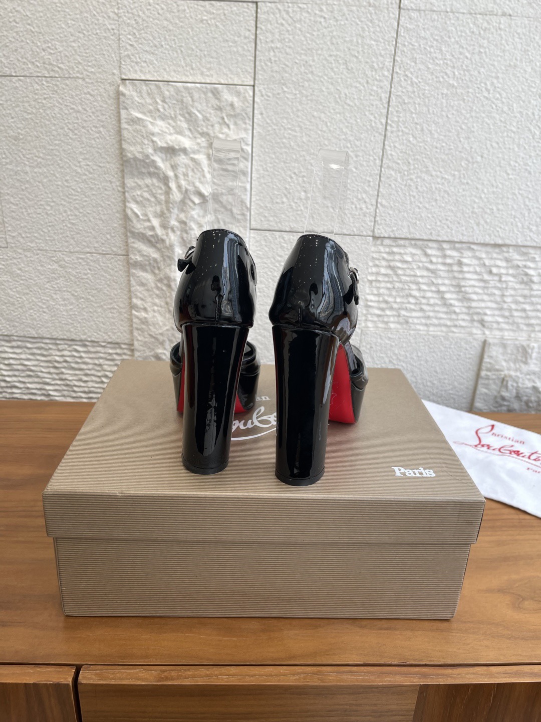 Christian Louboutin Sandaloo - Image 7