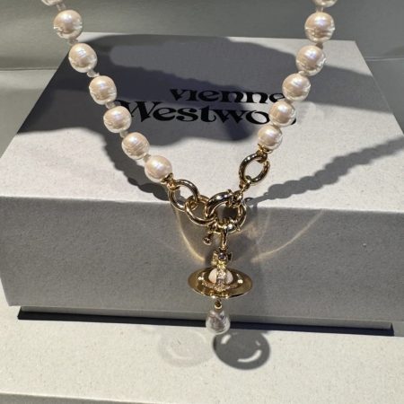 Baroque Pearl Necklace - Image 4