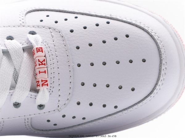 Women's Nike Air Force 1' 07"2022 Valentine's Day" DQ9320-100