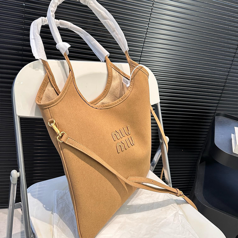 Miu Miu lvy suede leather bag - Image 4