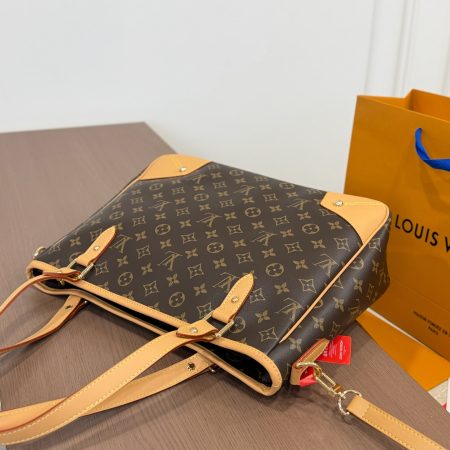 LV Shoulder/Crossbody Bag - Image 9
