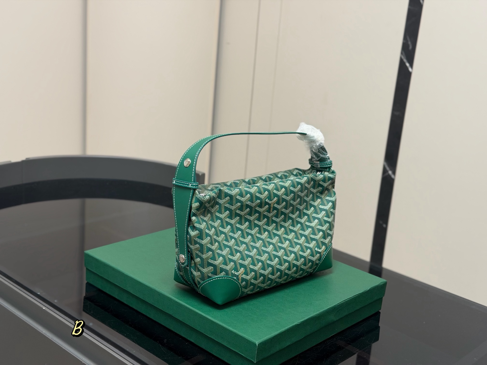 Goyard Bowling 25 Toiletry Bag - Image 7