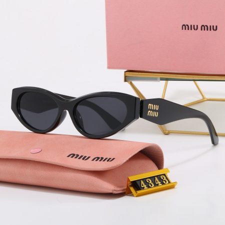 Miu Miu Fashionable Sunglasses - Image 2
