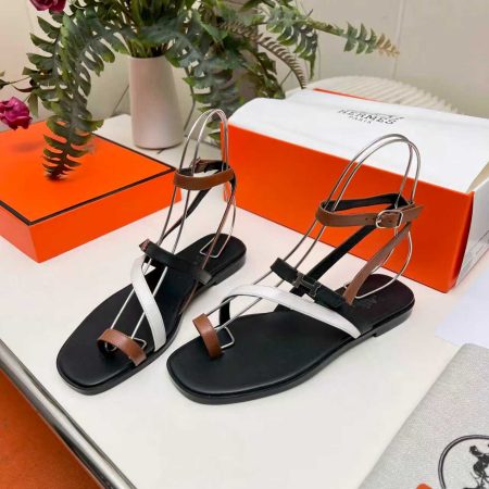 Hermès Thong Sandals - Image 5