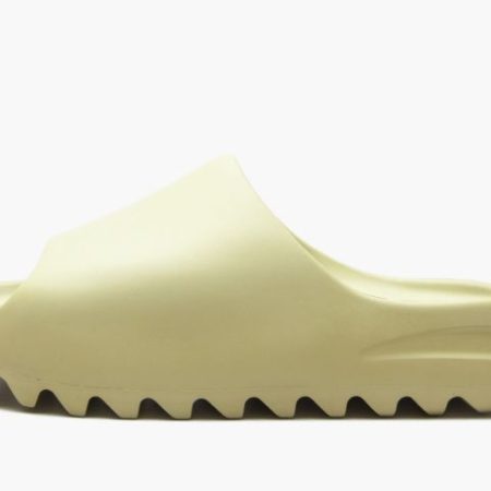 Yeezys Slide “ Desert Sand"