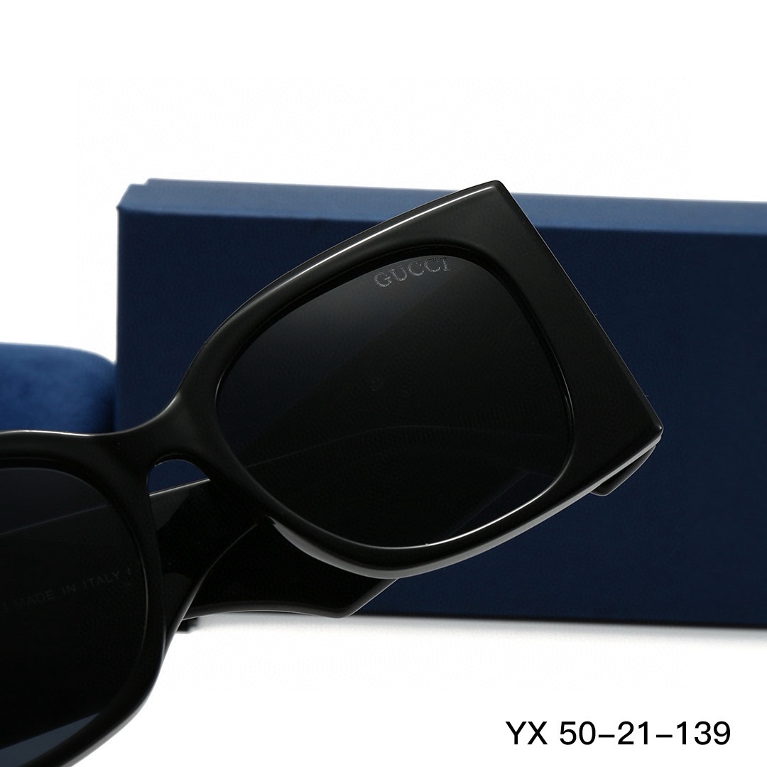 Gucci Fashionable Sunglasses - Image 9