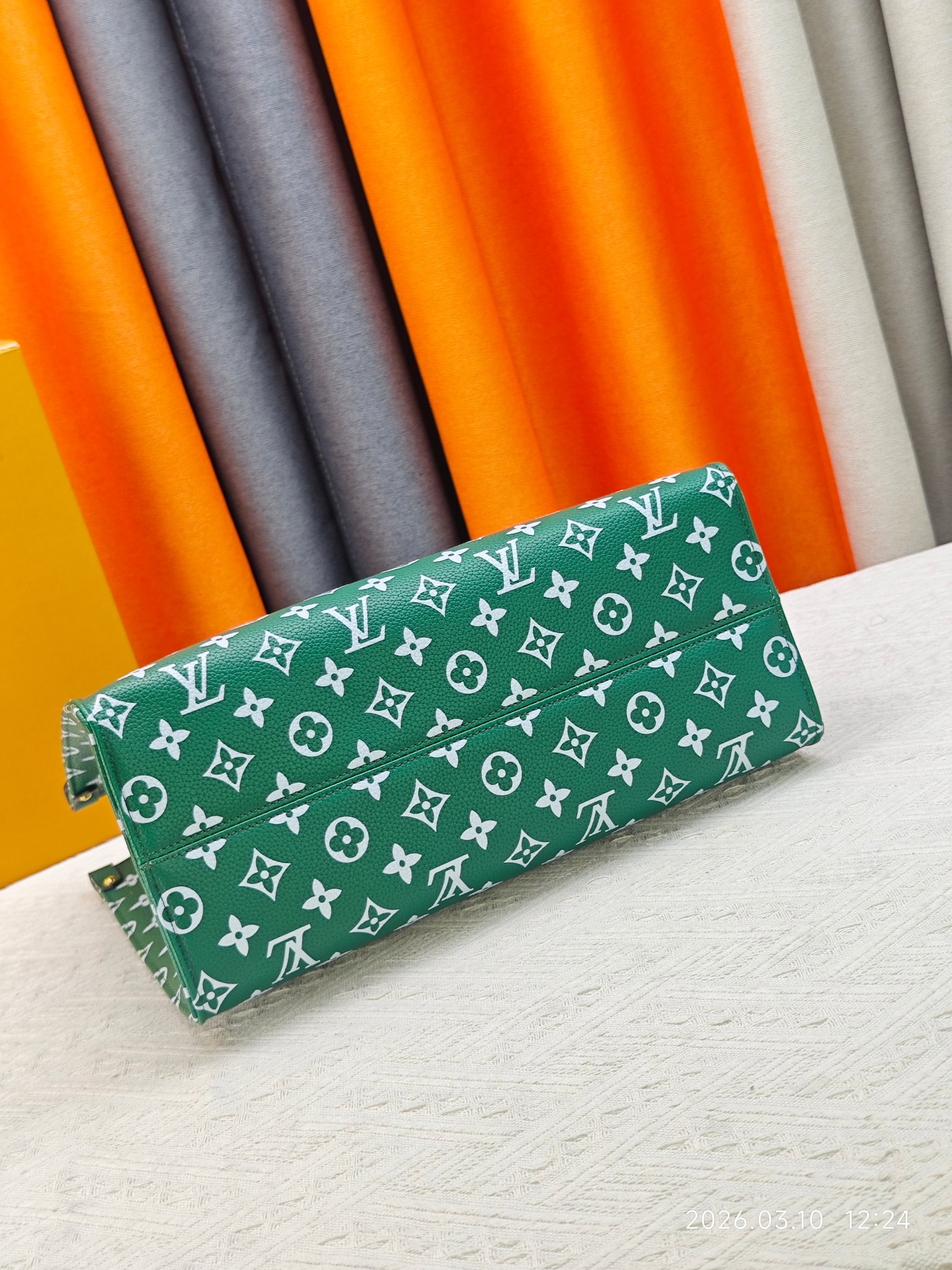 LV Green & White Monogram OnTheGo PM Bag - Image 7