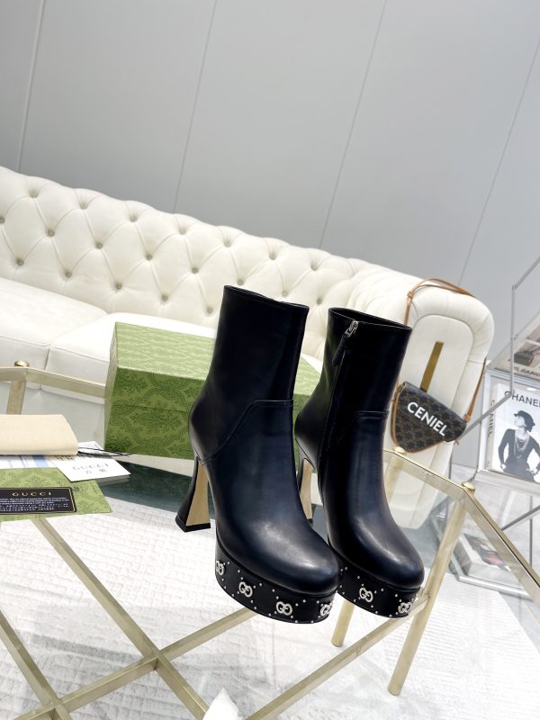 Gucci Janaya Chunky-Heeled Boots