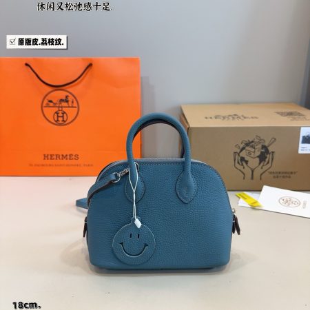 Hermès Mini Shell Bag - Image 4