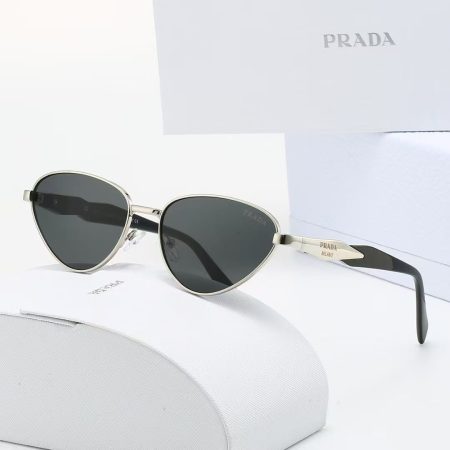Prada Fashionable Sunglasses - Image 3