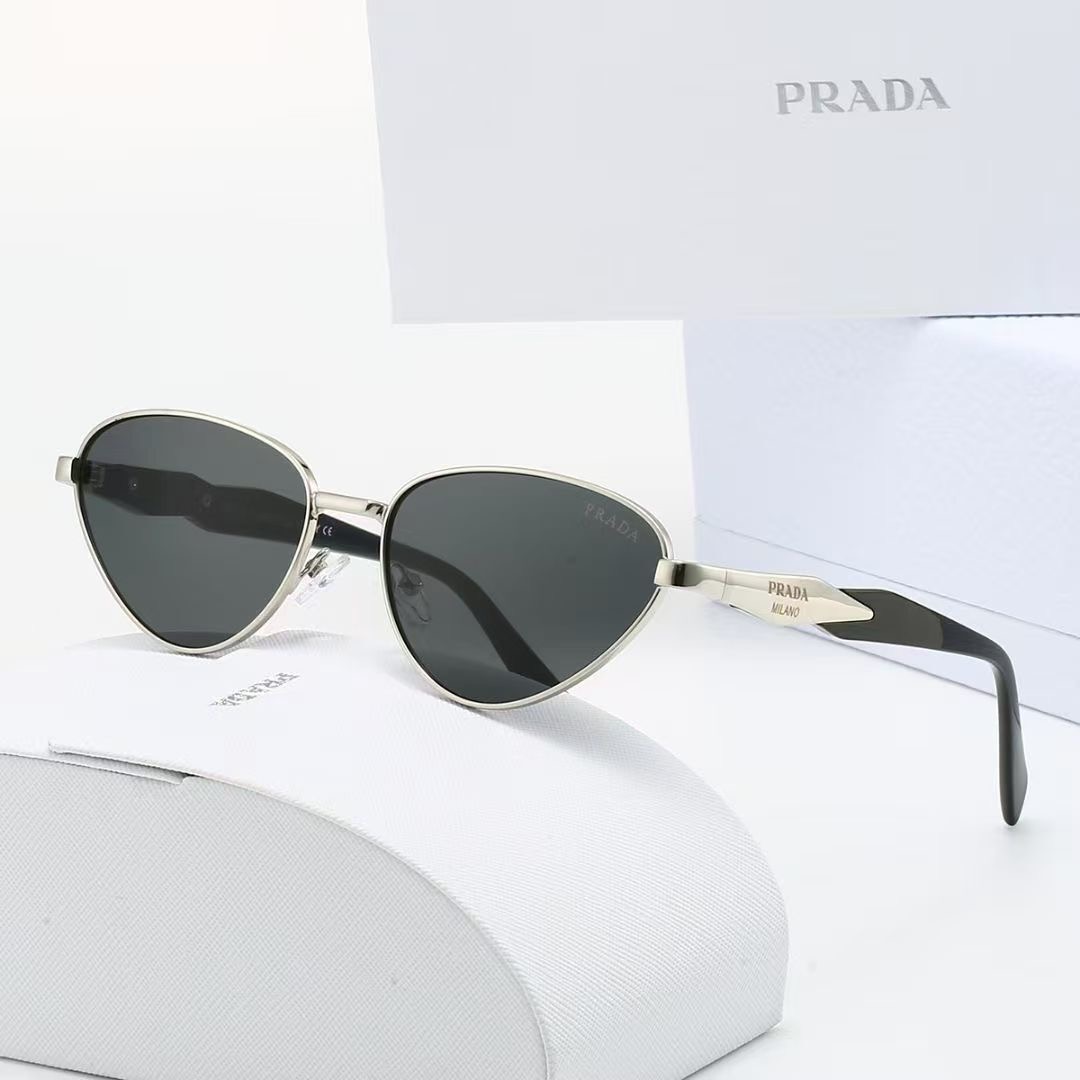 Prada Fashionable Sunglasses - Image 3