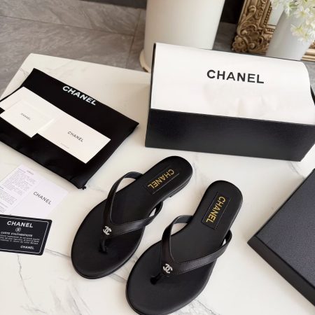 Chanel Black Thong CC Sandals - Image 2