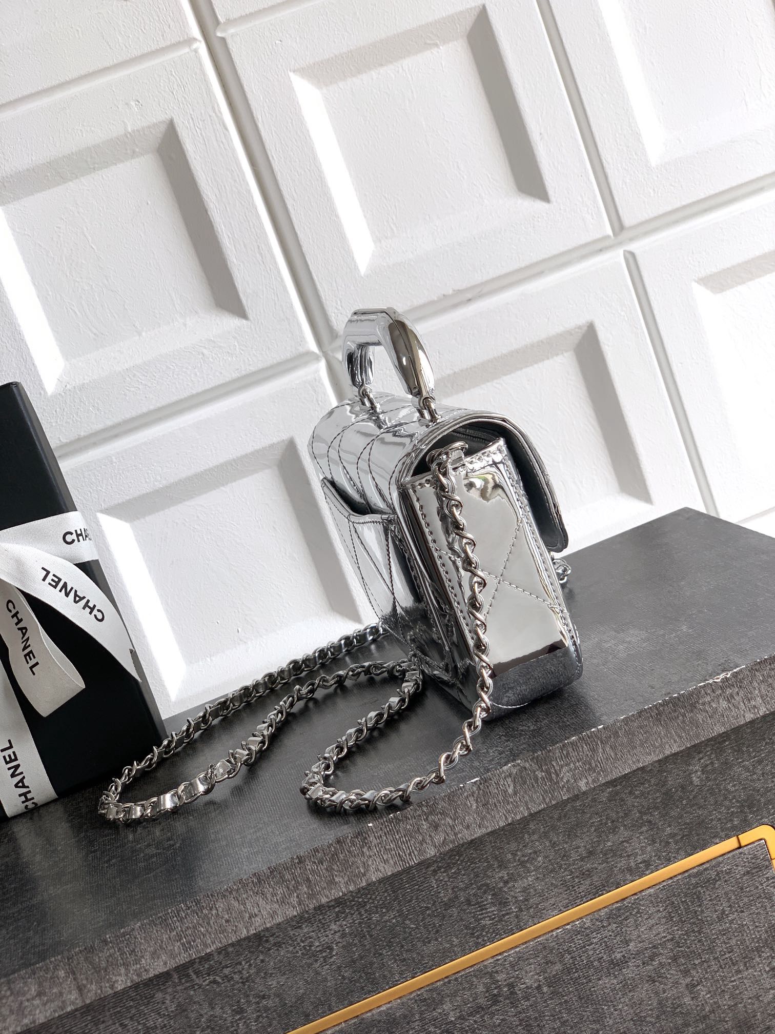 Chanel Small Clutch with Chain Bag - 10A Mirror Version - Image 3