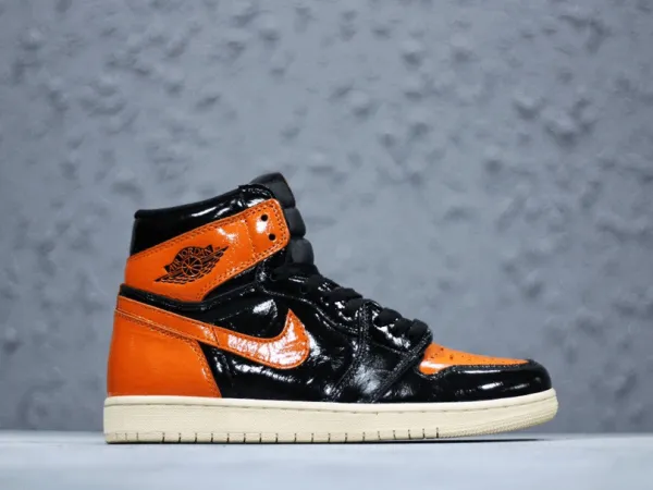 Jordan1 Retro High Og "Shattered 3.0"