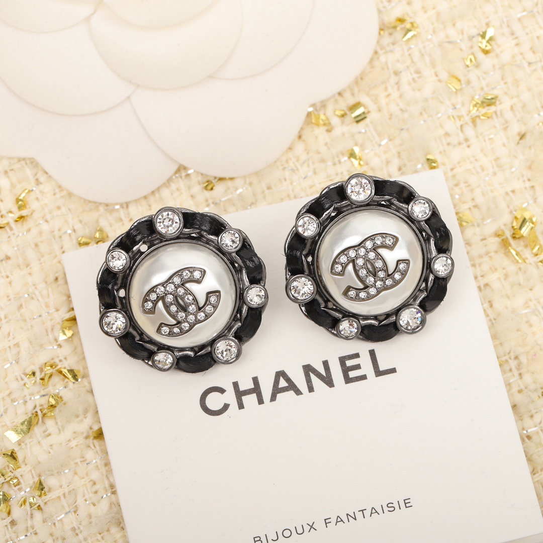 Chanel Double-c full drill earrings - Image 1