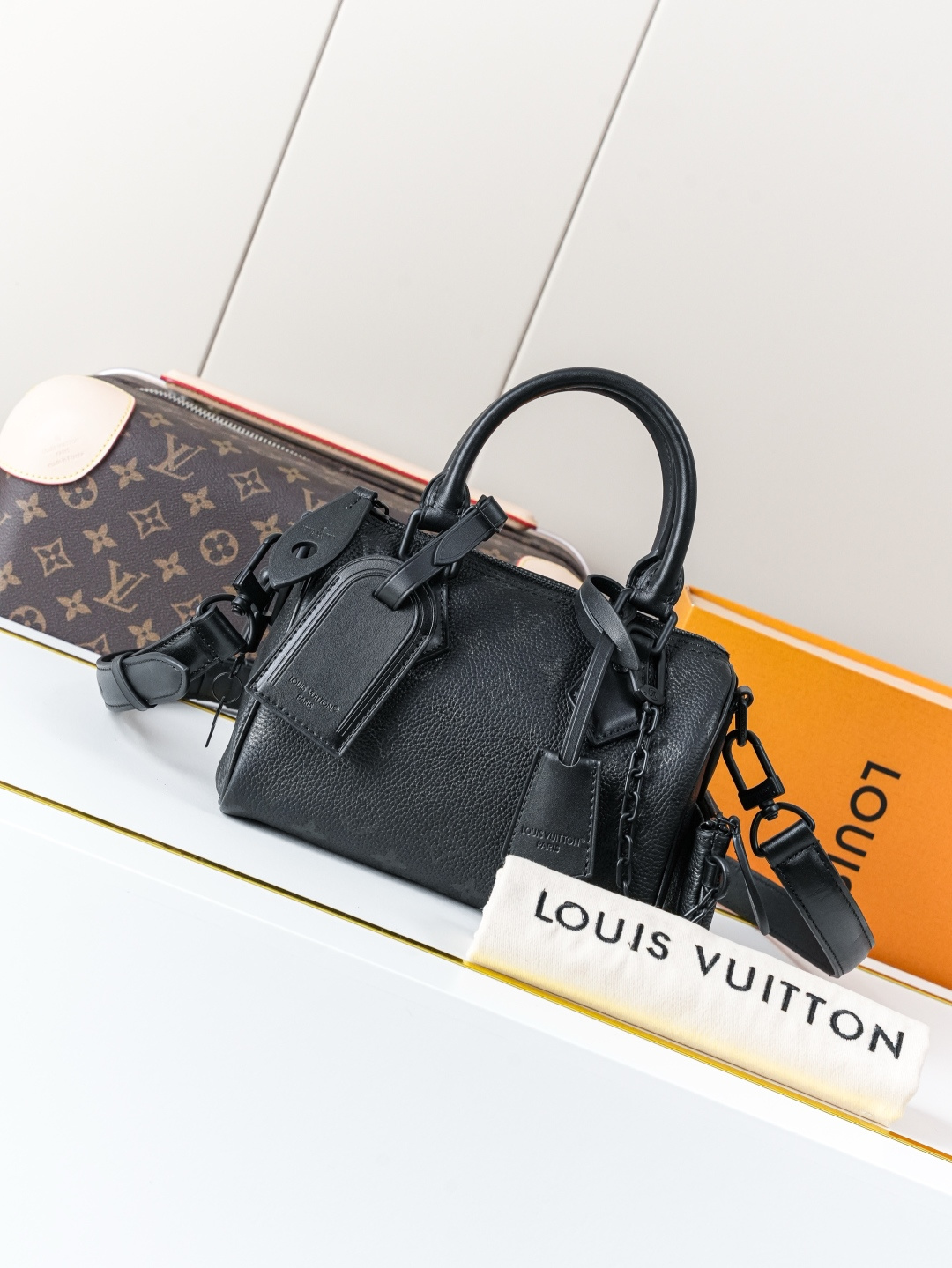 LV Speedy Bandoulière 20 Handbag - Image 1