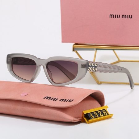 Miu Miu Fashionable Sunglasses - Image 7