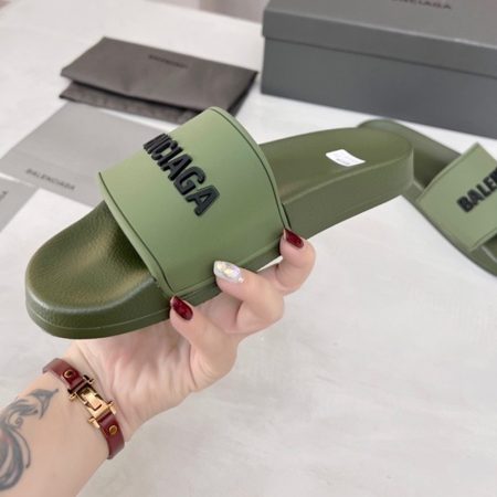 Balenciaga  Fashionable Flat Sandals Slide Sandal - Image 10