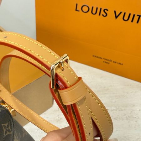 LV Croisette Bag - Image 4