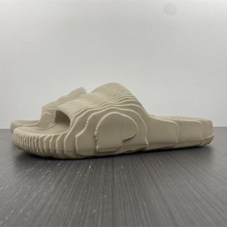Yeezy Slide new collection